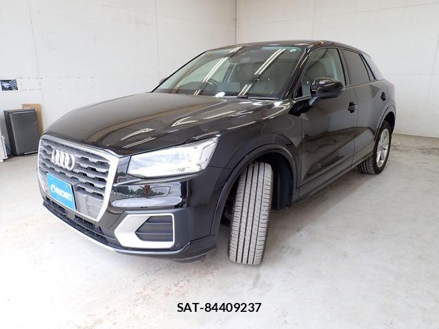 Audi Q2 2017-07 7391401-6