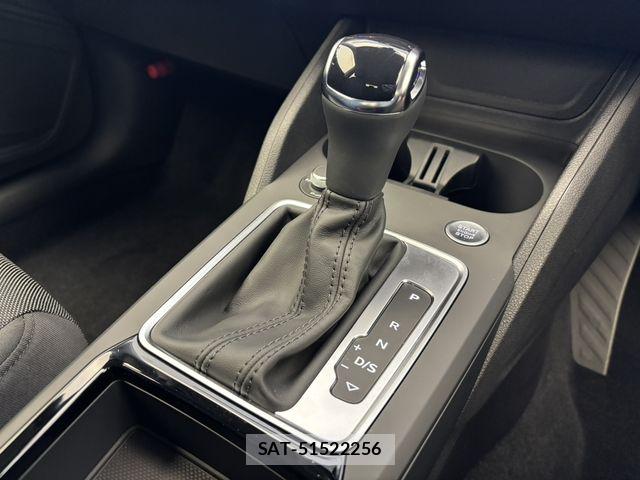 Audi Q2 2025-10 7453007-12