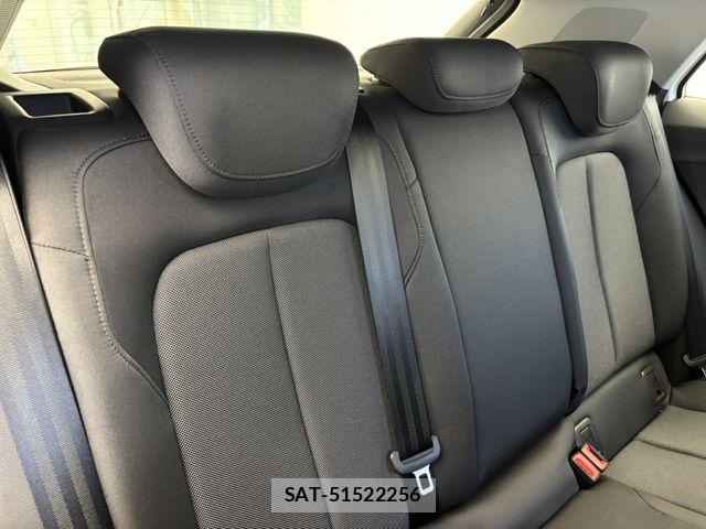 Audi Q2 2025-10 7453007-4