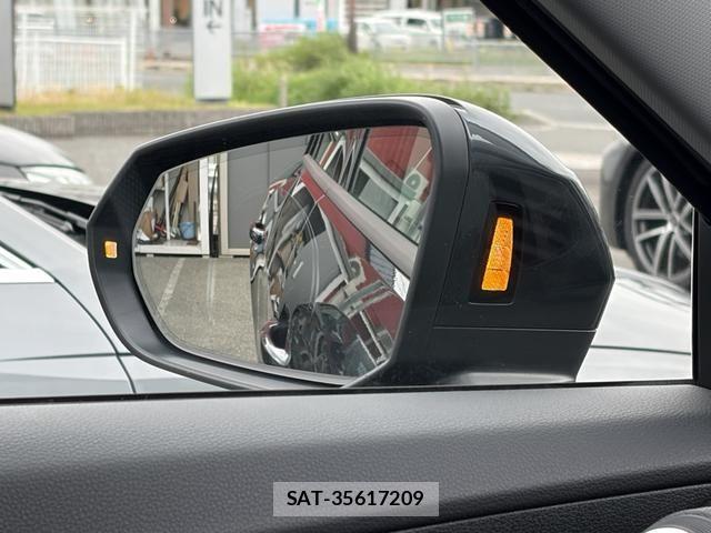 Audi Q2 2025-10 7453005-9