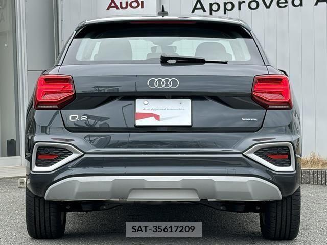 Audi Q2 2025-10 7453005-13