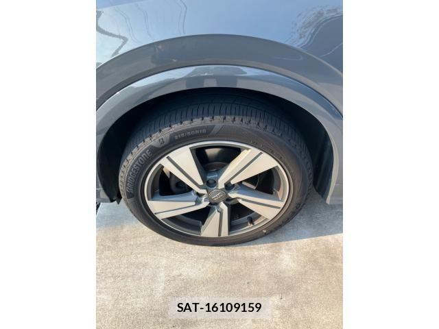 Audi Q2 2018-06 7453011-7