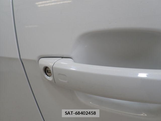 Audi Q2 2018-09 7499605-10
