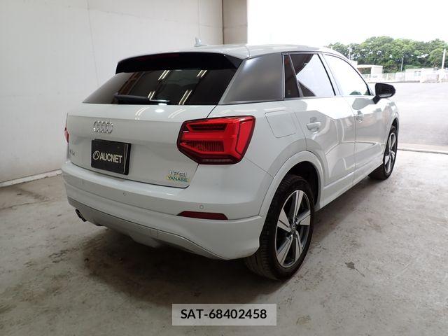Audi Q2 2018-09 7499605-7