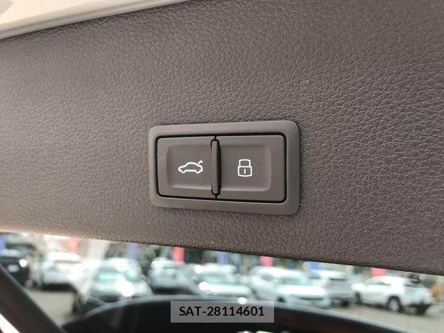 Audi Q2 2023-10 7499603-17