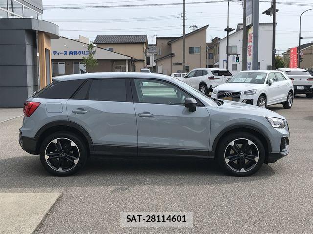 Audi Q2 2023-10 7499603-5