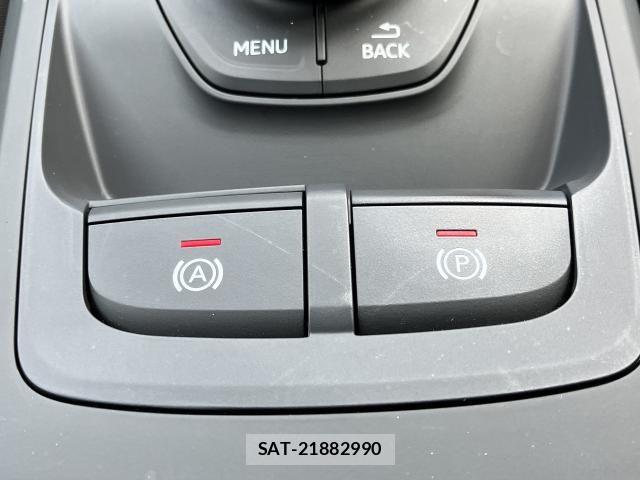 Audi Q2 2023-11 7508132-10