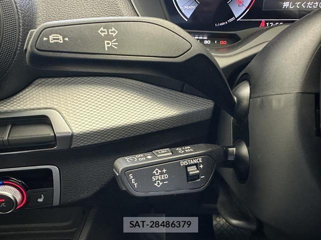 Audi Q2 2025-10 7508130-7