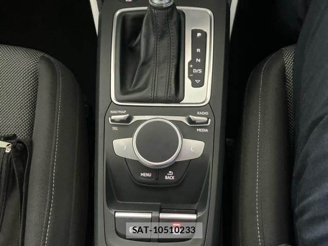 Audi Q2 2017-08 7615076-22