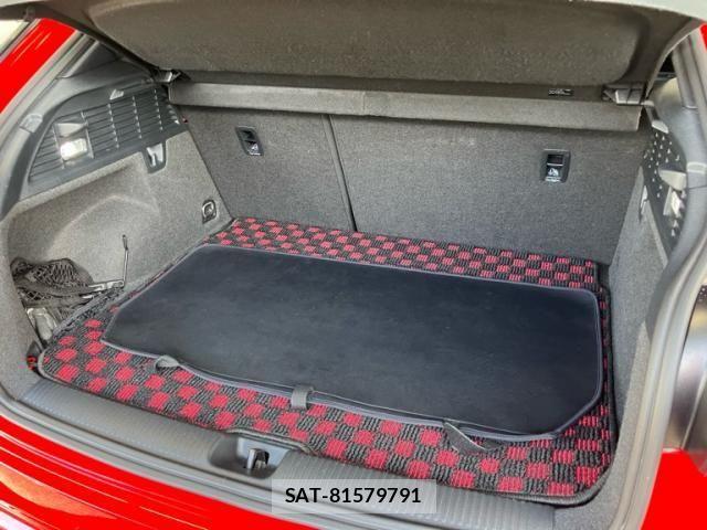 Audi Q2 2021-09 7615074-13