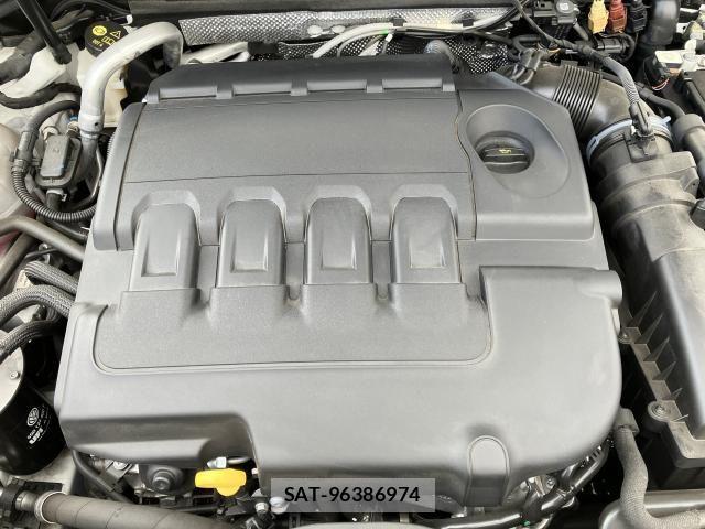 Audi Q2 2022-07 7615075-16