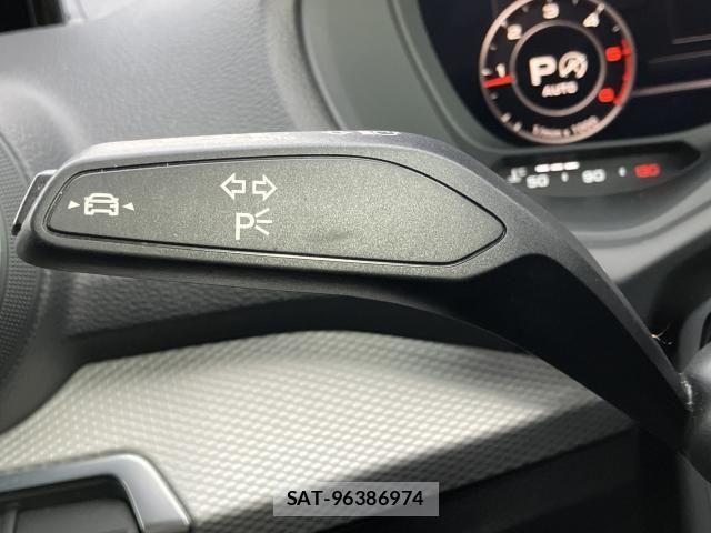 Audi Q2 2022-07 7615075-25