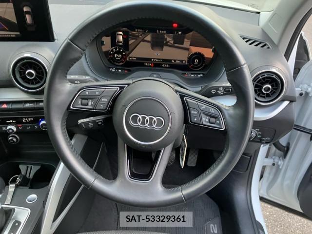 Audi Q2 2019-10 7720957-11