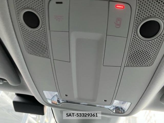 Audi Q2 2019-10 7720957-16
