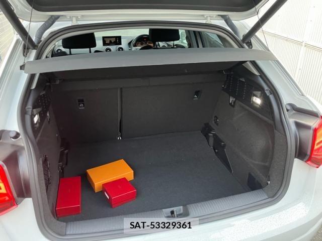 Audi Q2 2019-10 7720957-5