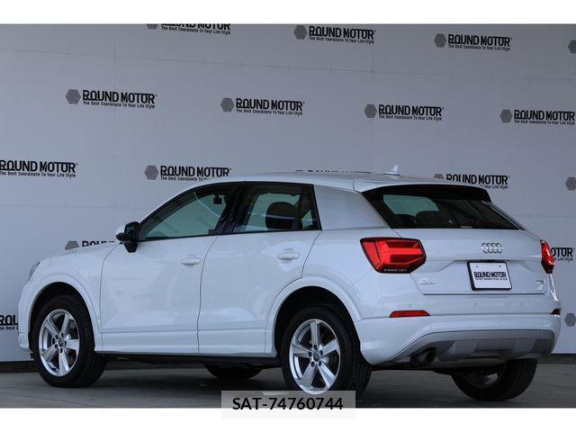 Audi Q2 2017-09 7720966-4