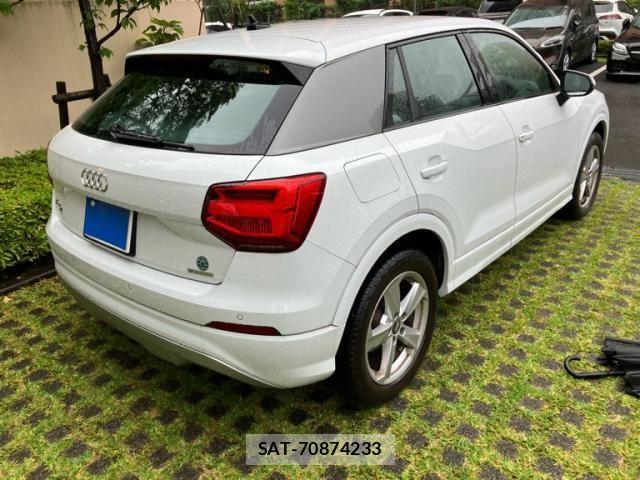 Audi Q2 2019-10 7782713-4