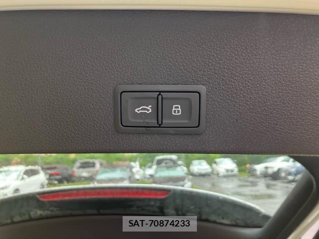 Audi Q2 2019-10 7782713-6