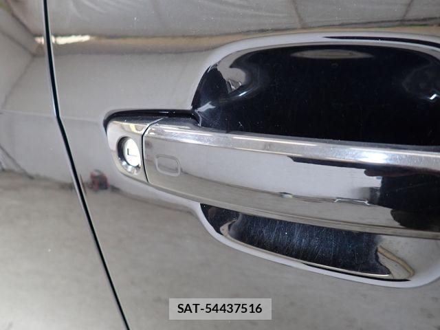 Audi Q2 2018-03 7782717-10