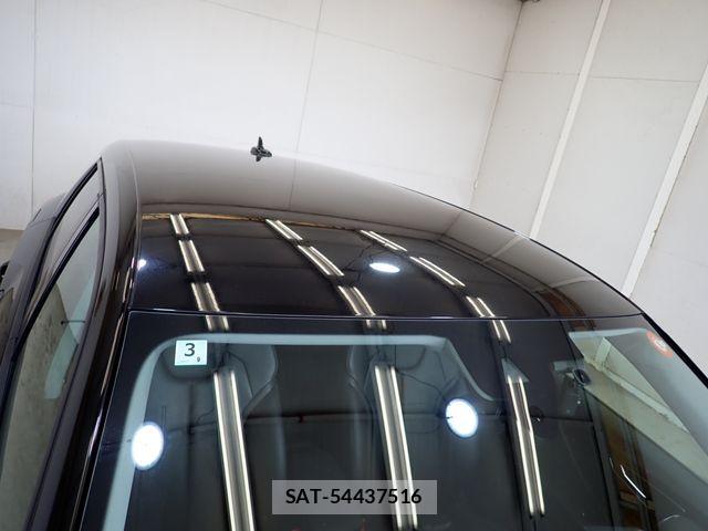 Audi Q2 2018-03 7782717-8