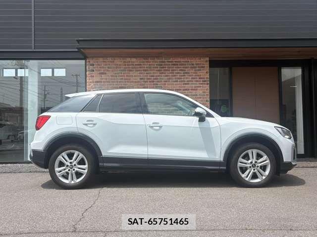 Audi Q2 2021-08 7875351-5