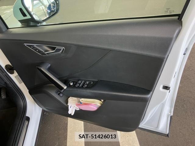 Audi Q2 2018-11 7875352-15