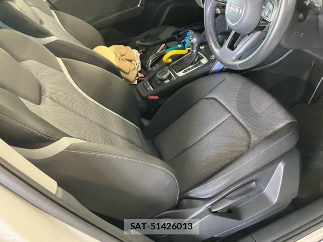 Audi Q2 2018-11 7875352-16