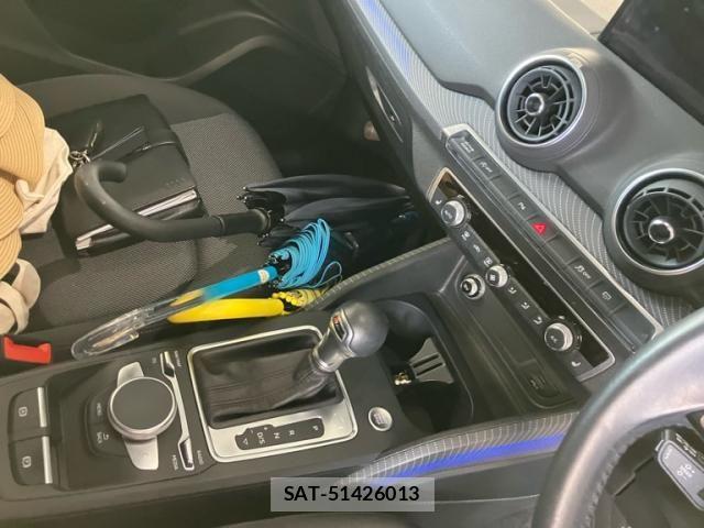 Audi Q2 2018-11 7875352-19