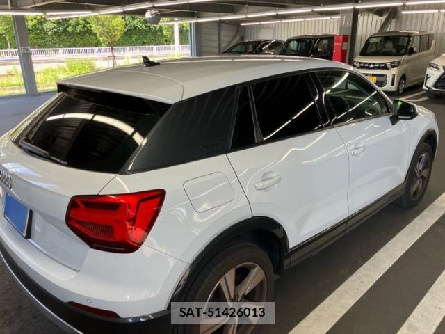 Audi Q2 2018-11 7875352-5