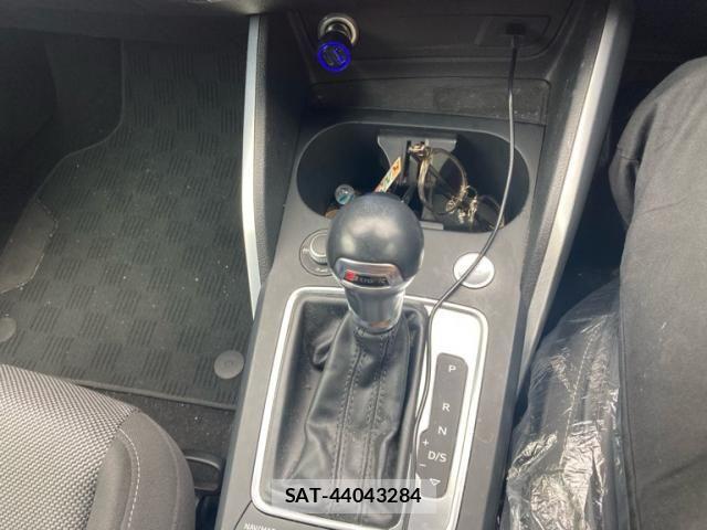 Audi Q2 2017-10 7875353-22