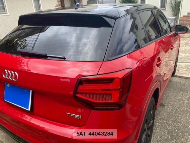 Audi Q2 2017-10 7875353-3