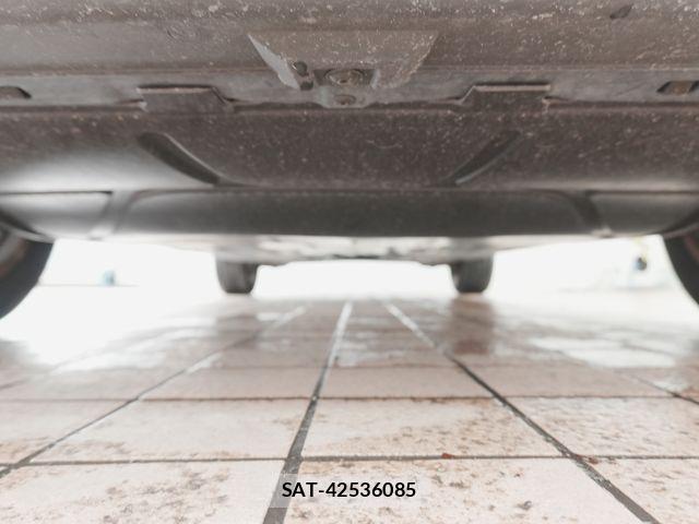 Audi Q2 2023-12 7875350-13