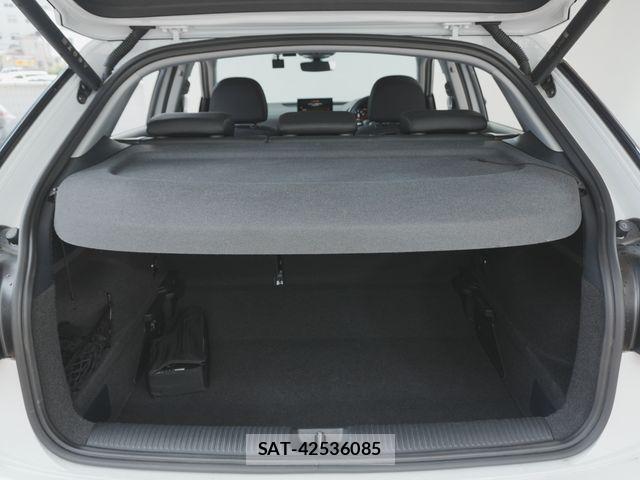 Audi Q2 2023-12 7875350-26