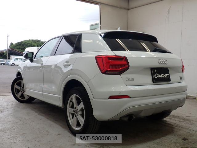 Audi Q2 2017-09 7960240-2