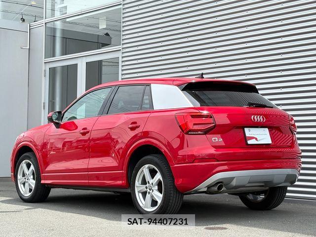 Audi Q2 2020-06 8129022-2
