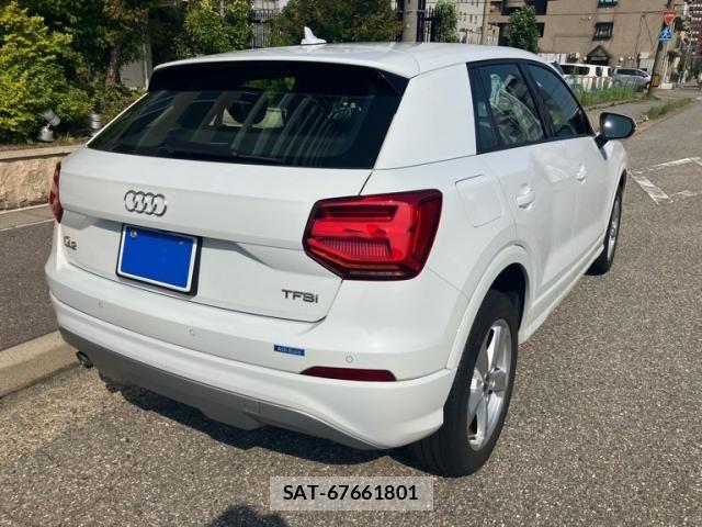 Audi Q2 2018-05 8129021-3