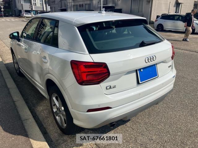 Audi Q2 2018-05 8129021-4