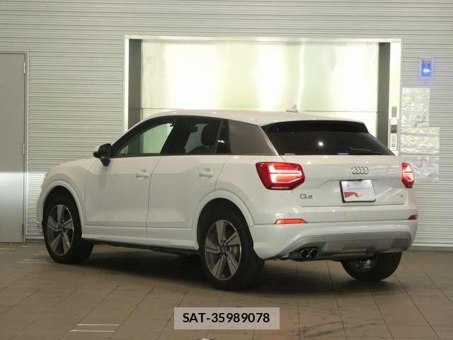 Audi Q2 2018-05 8206387-6