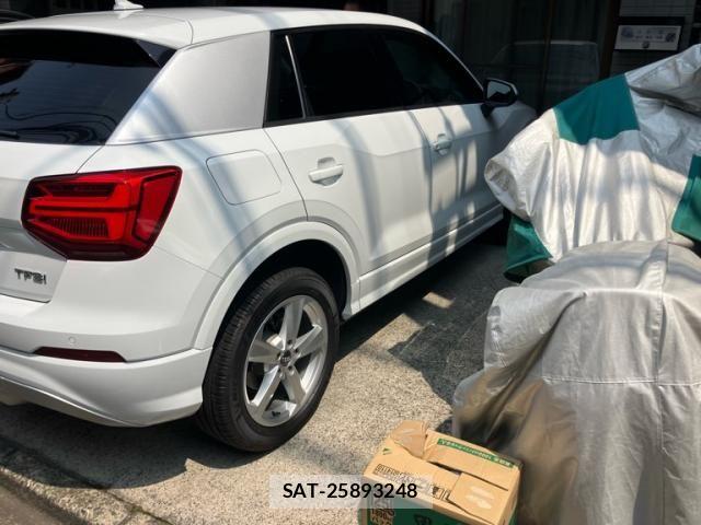 Audi Q2 2017-11 8206388-2