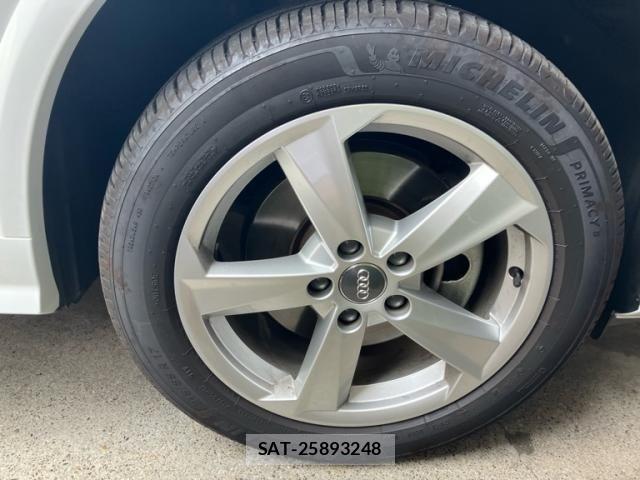 Audi Q2 2017-11 8206388-4