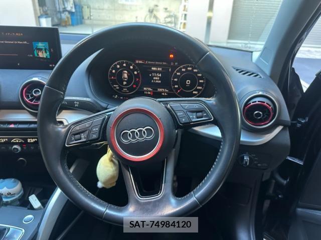 Audi Q2 2017-12 8228941-11