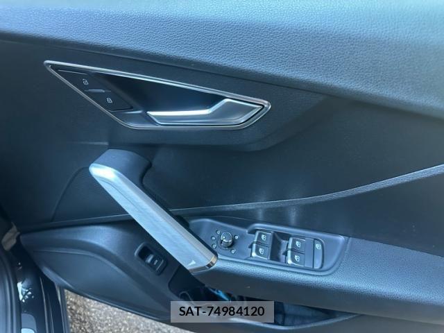 Audi Q2 2017-12 8228941-12