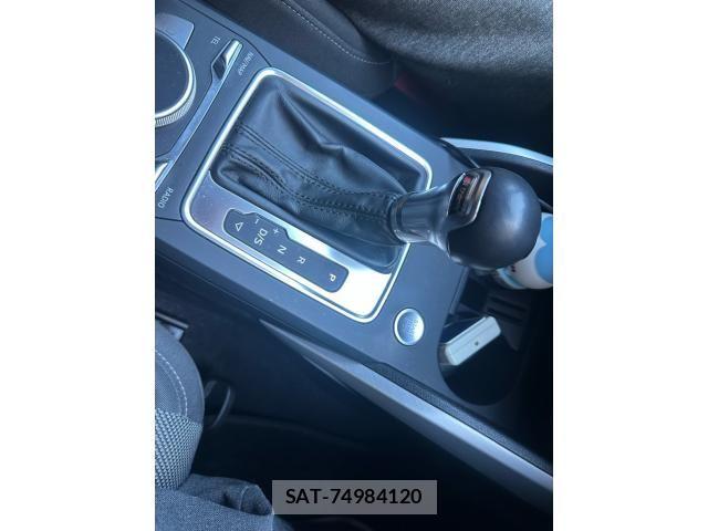 Audi Q2 2017-12 8228941-13