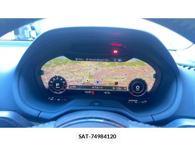 Audi Q2 2017-12 8228941-25