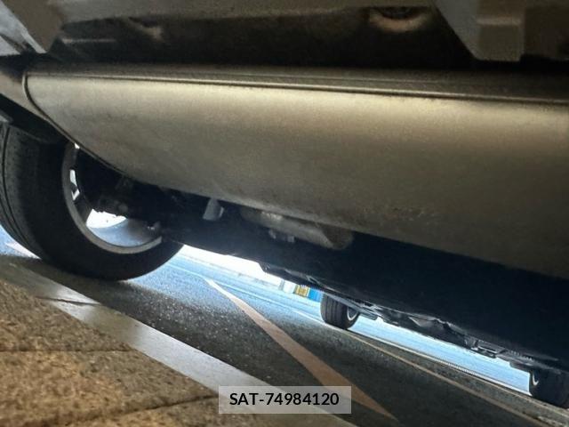 Audi Q2 2017-12 8228941-3