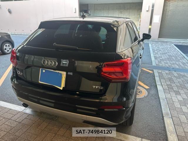 Audi Q2 2017-12 8228941-4