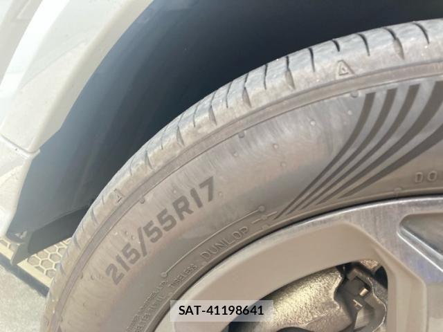 Audi Q2 2018-10 8313146-11