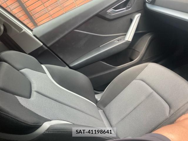 Audi Q2 2018-10 8313146-28