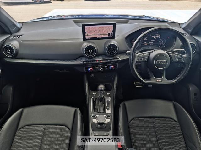 Audi Q2 2017-06 8334930-12