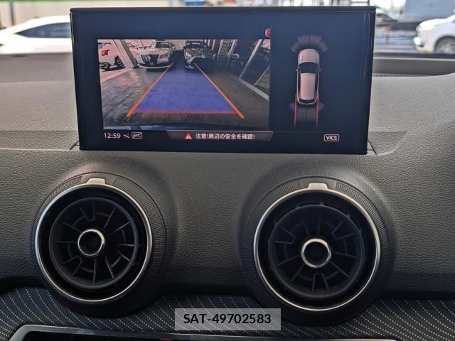 Audi Q2 2017-06 8334930-15